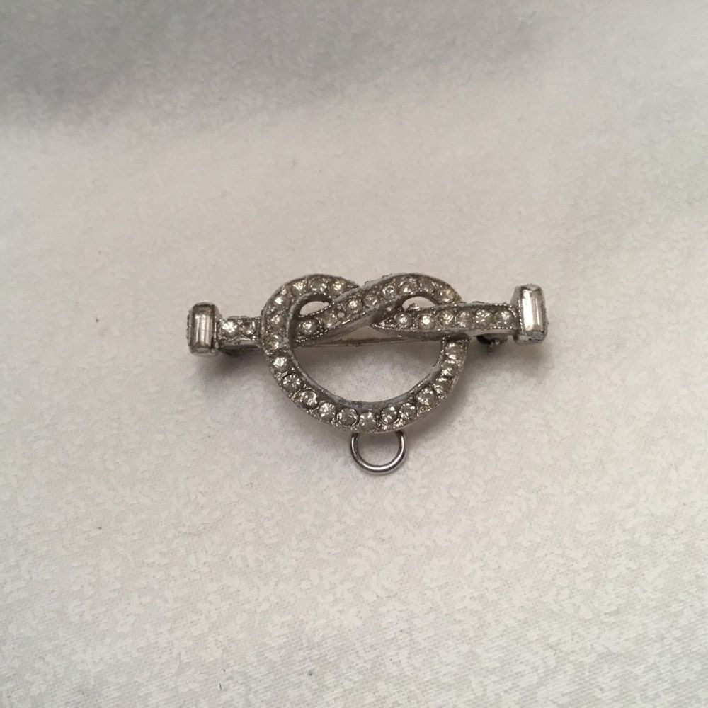 Silvertone Heart Crystal Pin